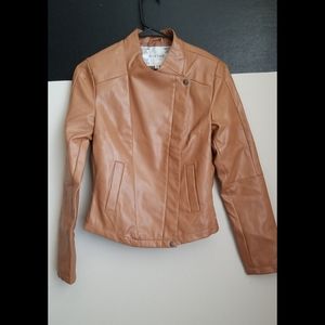 🆕️ LISTING!! BRAND NEW WITHOUT TAGS! CAMEL MOTO FAUX LEATHER JACKET